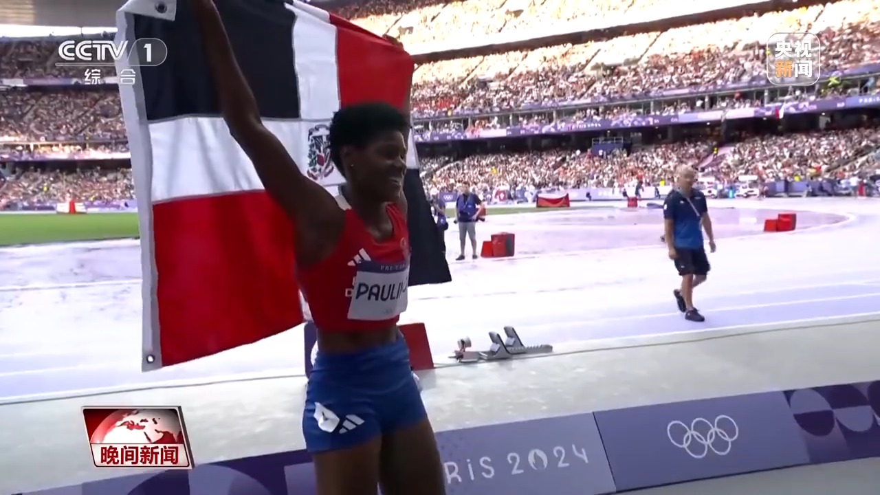 奥运会选手刷新世界纪录,震撼全场 奥运会选手刷新世界纪录,震撼全场