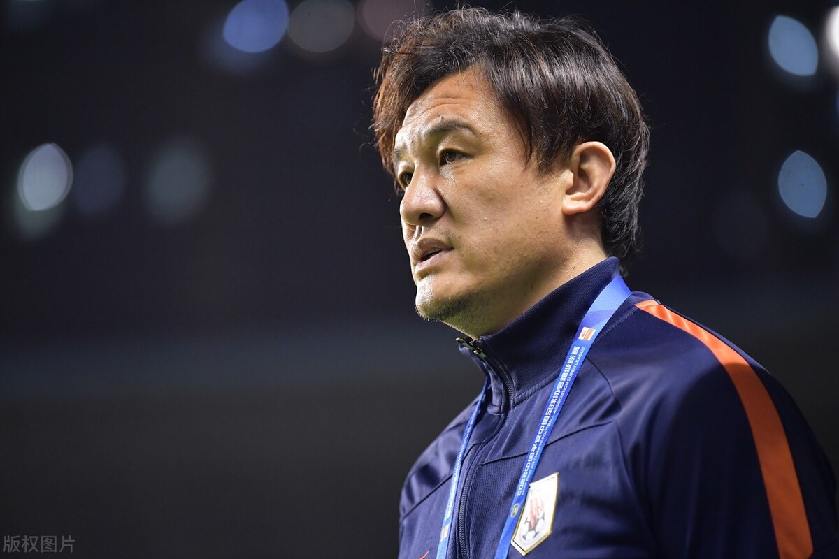 橄榄球队主教练发声，誓言带队登顶