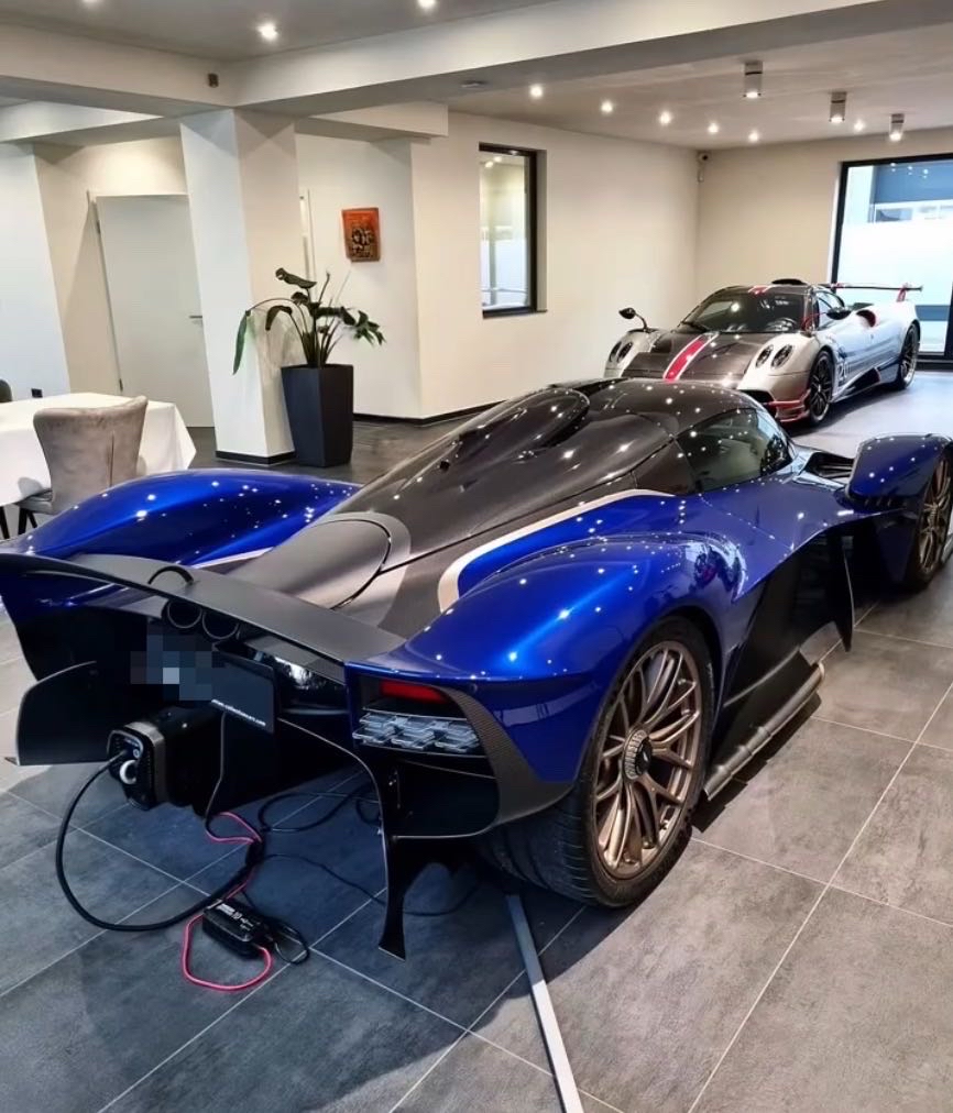 关于法拉利绝杀阿斯顿马丁,皮亚斯特里高光表现的信息 关于法拉利绝杀阿斯顿马丁,皮亚斯特里高光表现的信息